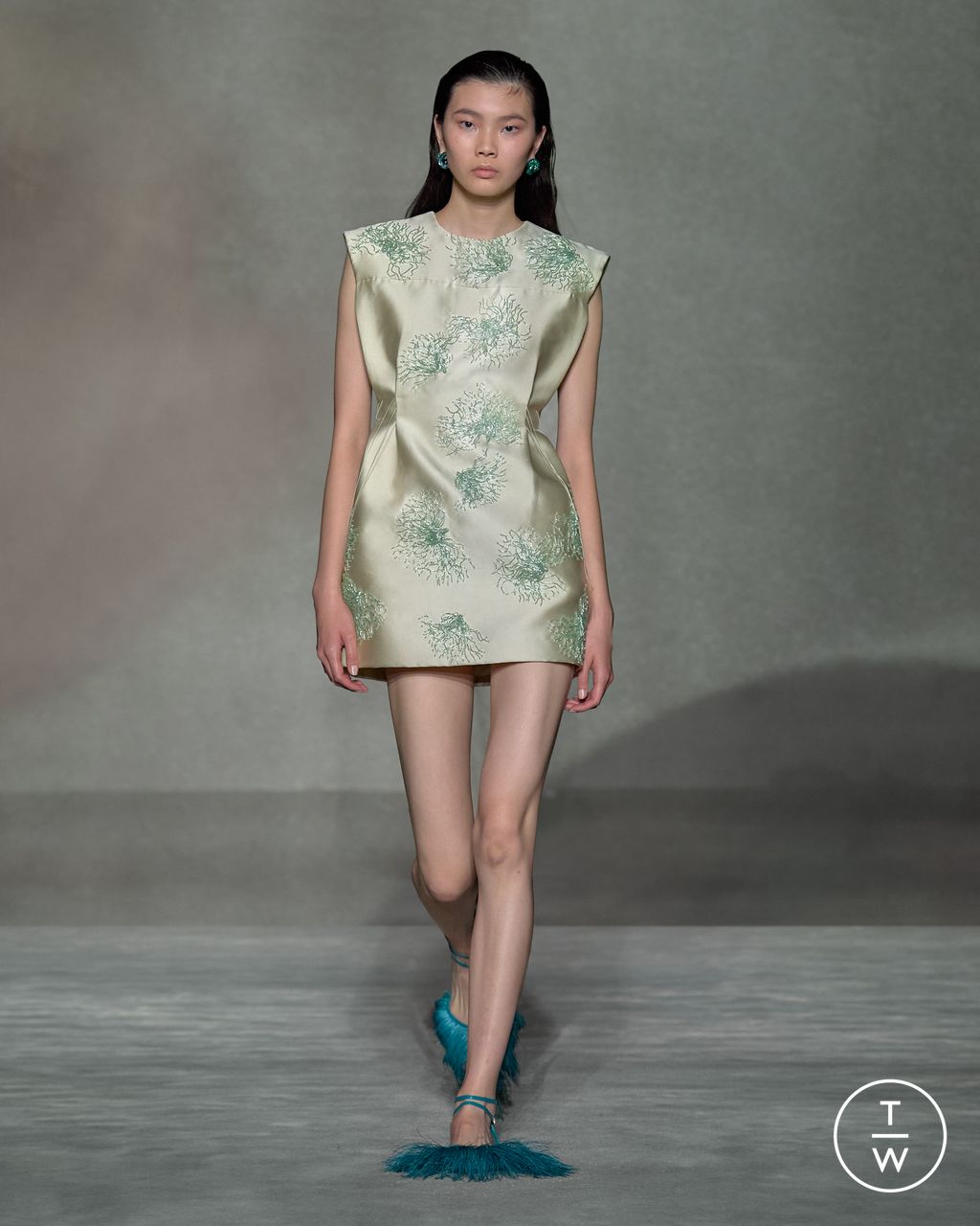 Fashion Week Paris Spring/Summer 2023 look 21 from the Lanvin collection 女装