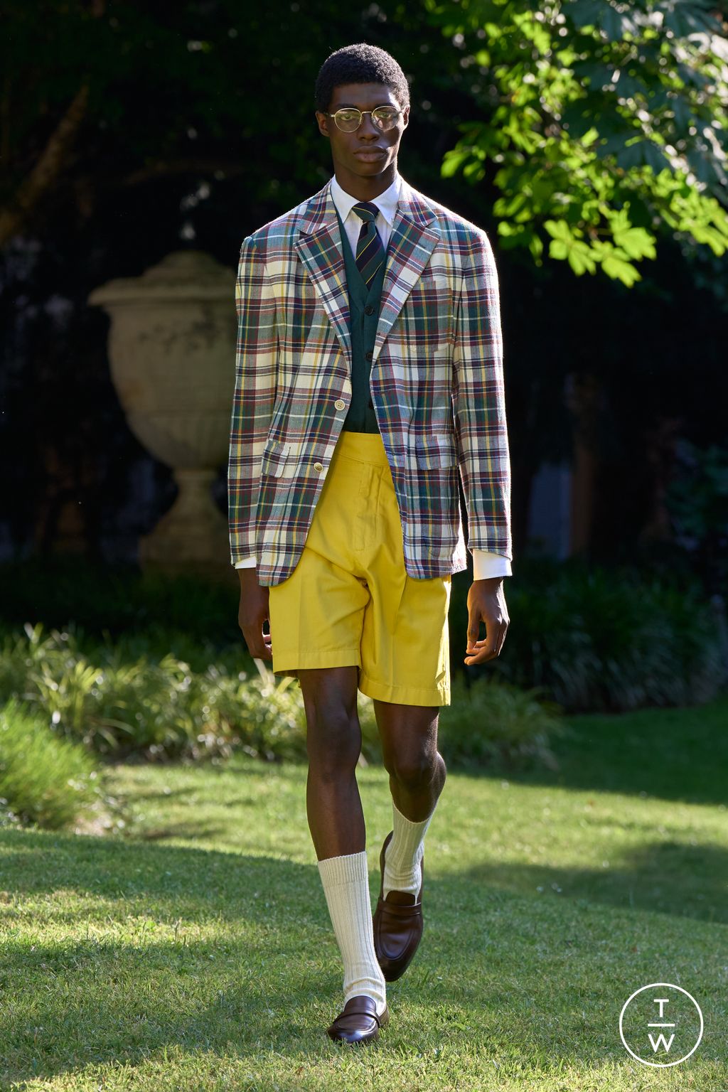 Fashion Week Milan Spring/Summer 2026 look 21 from the Dunhill collection menswear