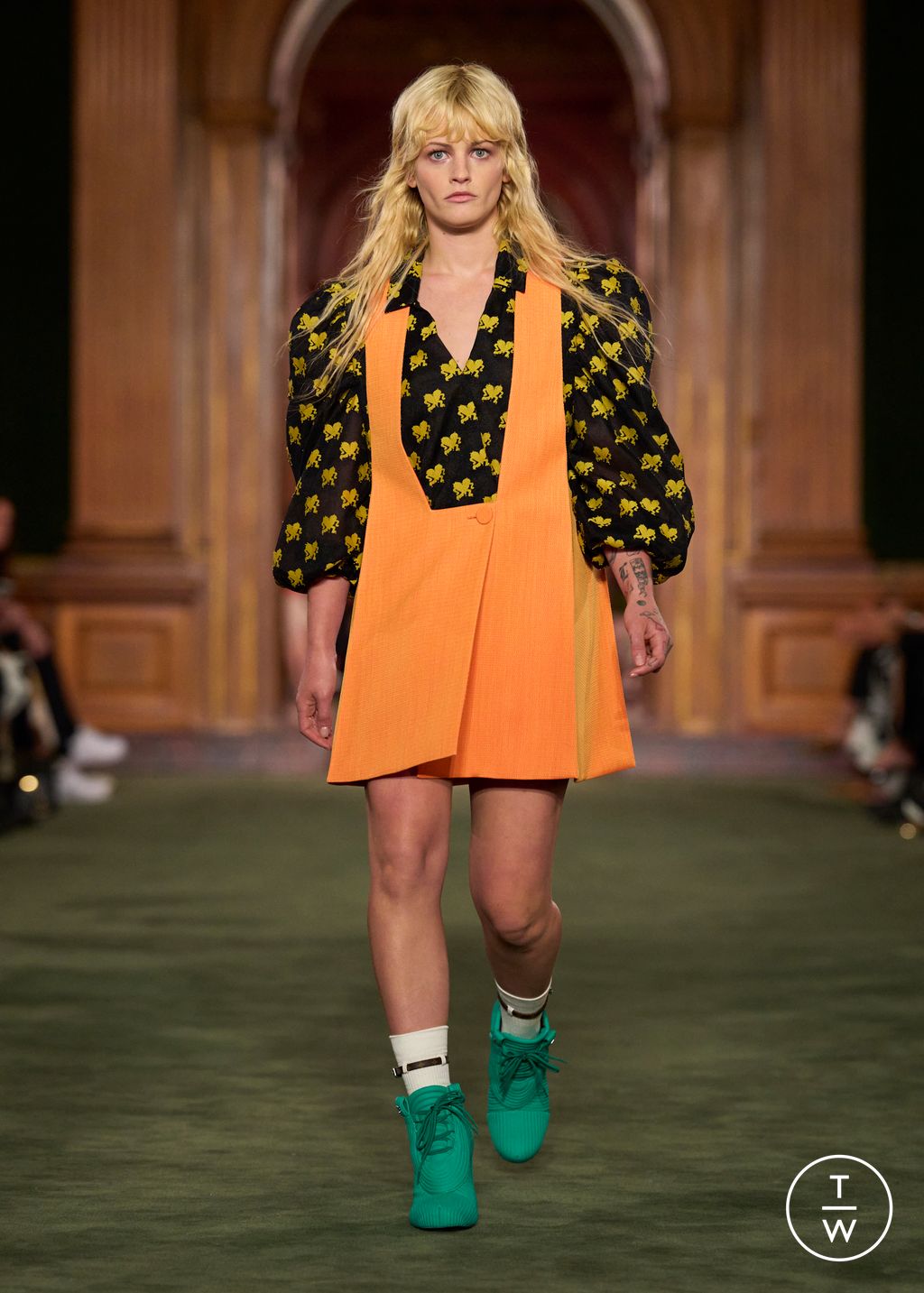 Fashion Week Paris Resort 2027 look 21 from the Louis Vuitton collection womenswear