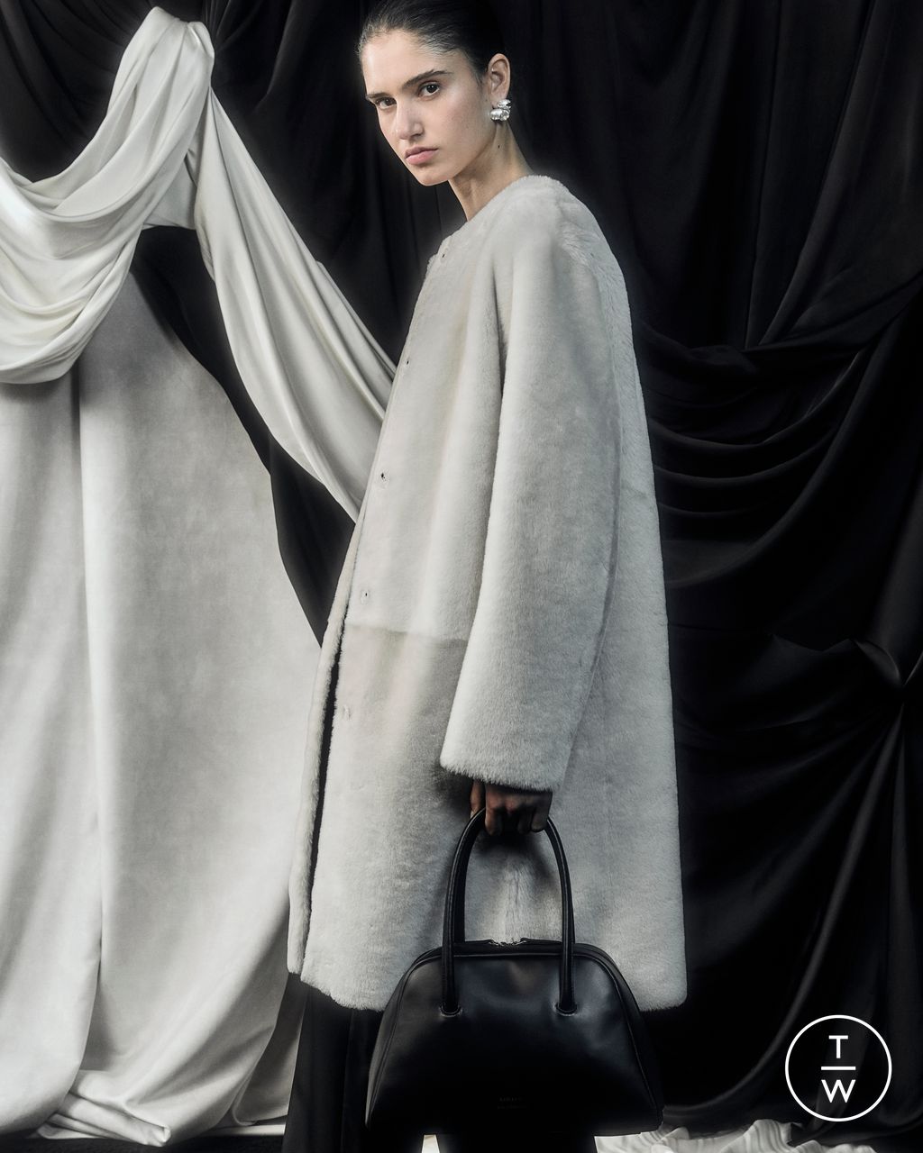 Fashion Week Paris Fall/Winter 2026 look 25 from the Loulou de Saison collection womenswear