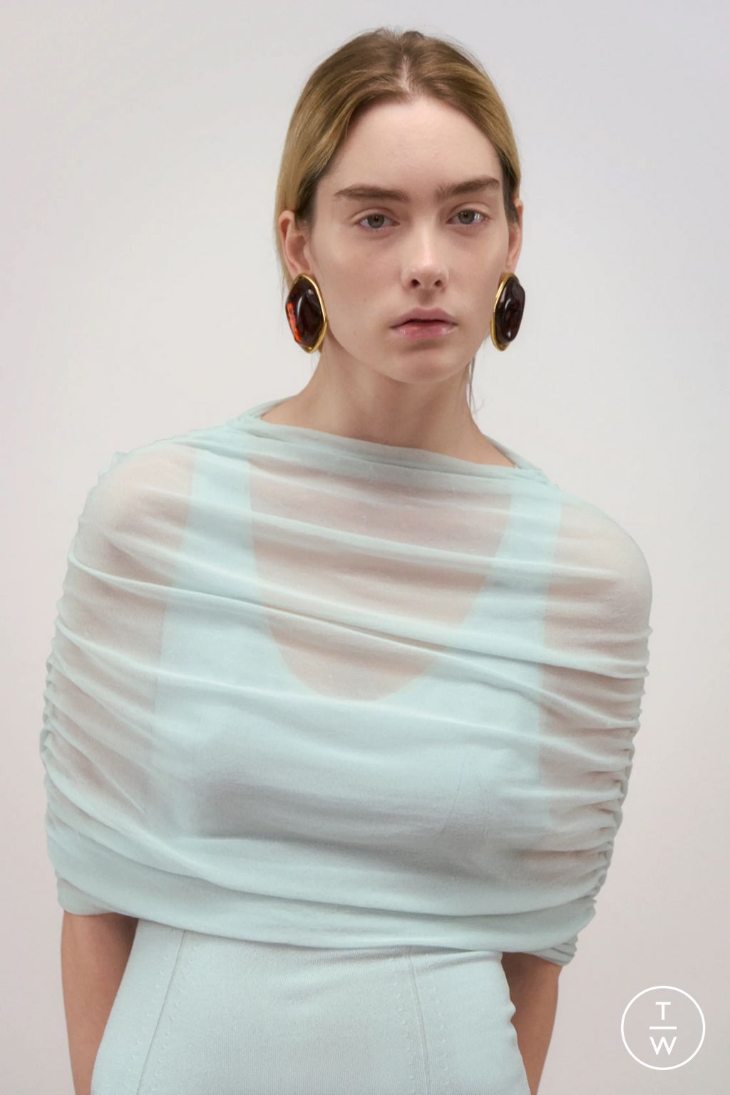 Fashion Week New York Pre-Fall 2025 look 21 from the Brandon Maxwell collection womenswear