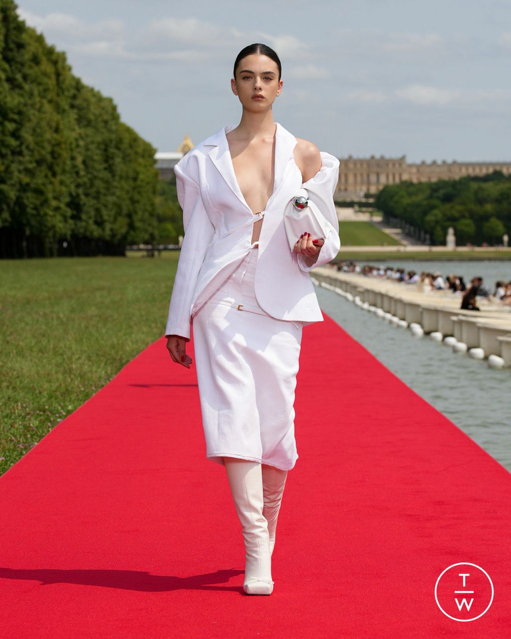 Fashion Week Paris Fall/Winter 2023 look 21 de la collection Jacquemus womenswear