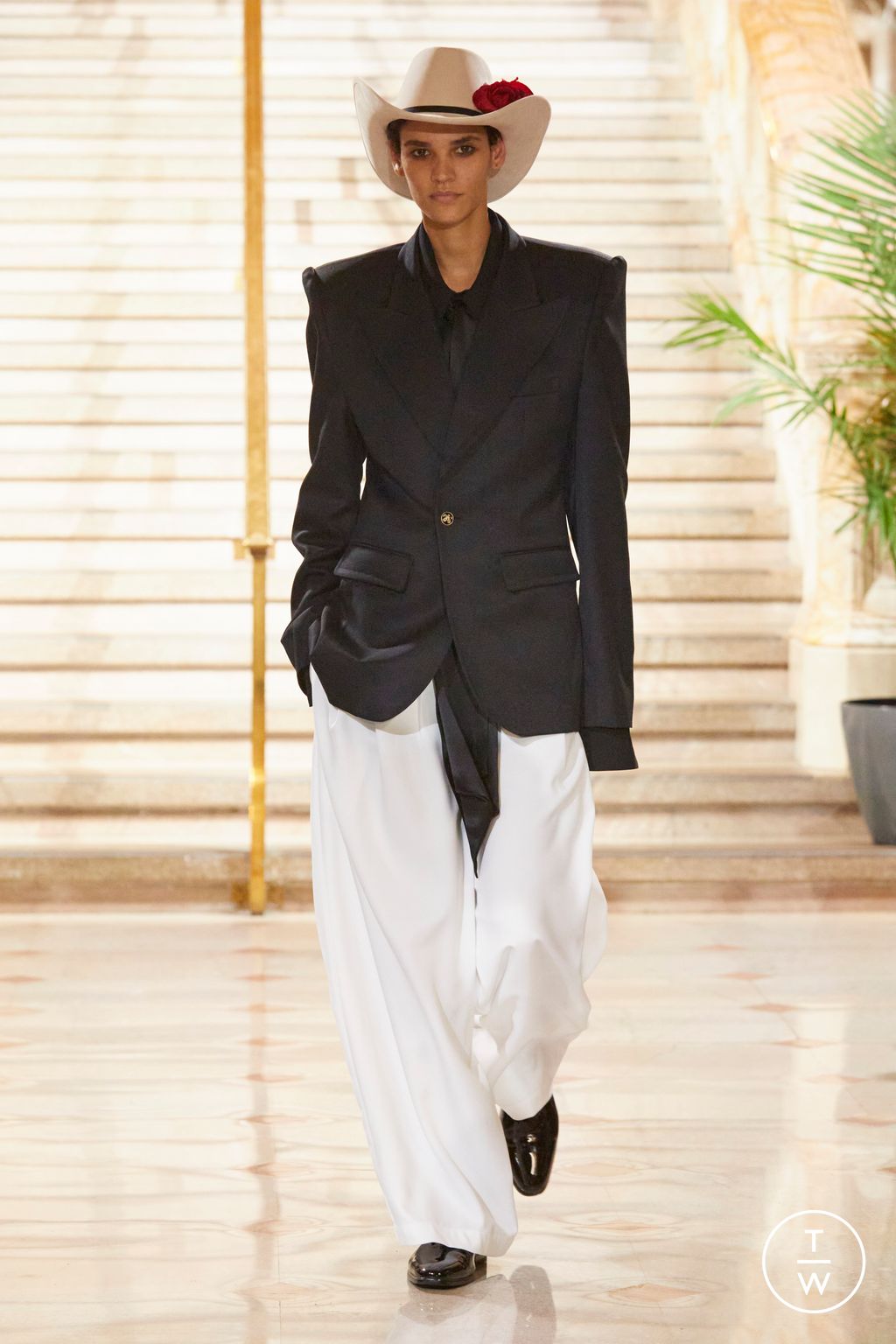 Fashion Week New York Spring/Summer 2024 look 22 from the Willy Chavarria collection menswear