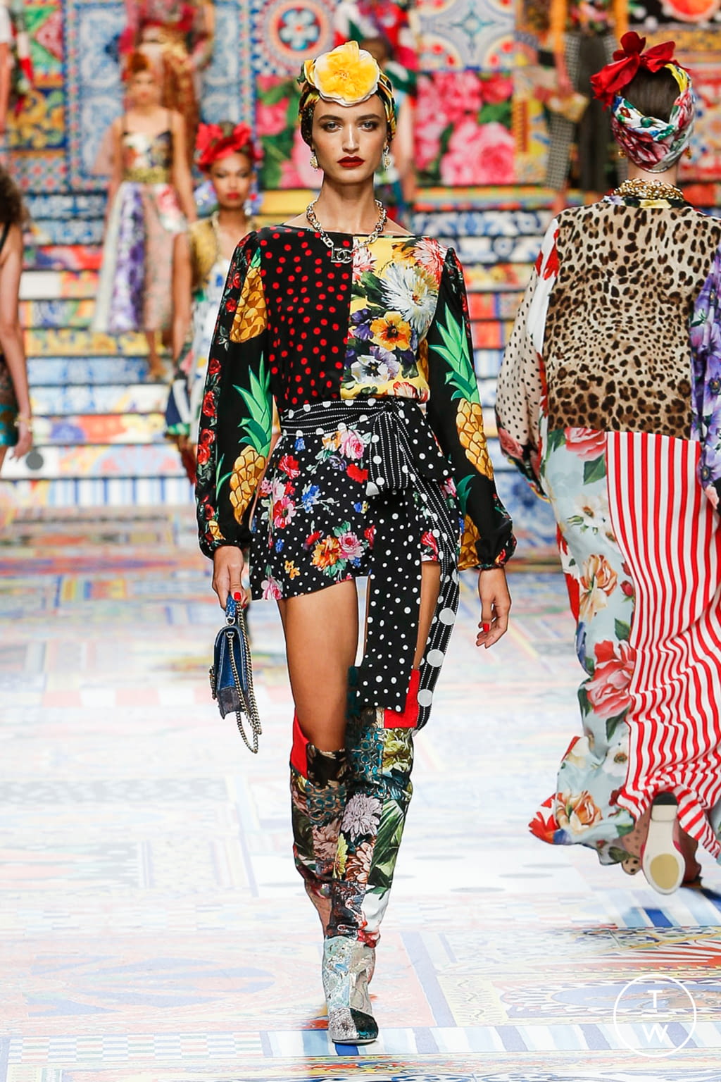 Fashion Week Milan Spring/Summer 2021 look 22 from the Dolce & Gabbana collection womenswear