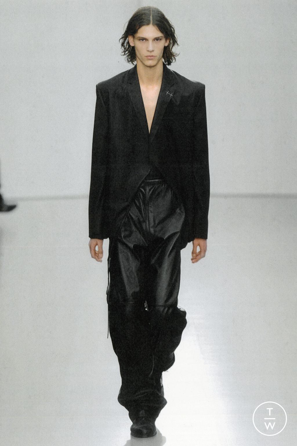 Fashion Week Paris Spring/Summer 2024 look 22 de la collection Heliot Emil womenswear