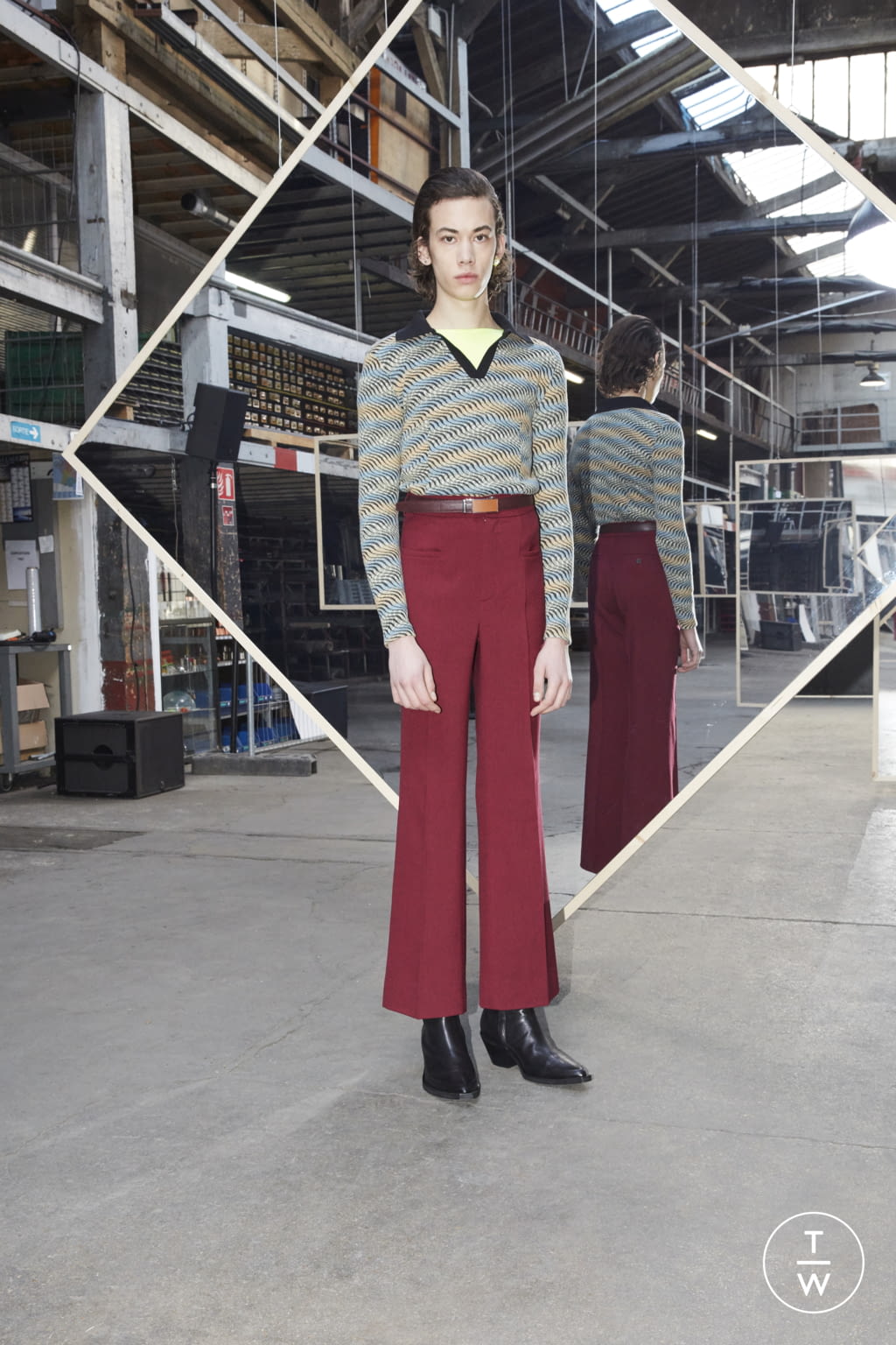 Fashion Week Paris Fall/Winter 2020 look 22 de la collection Maison Kitsuné menswear