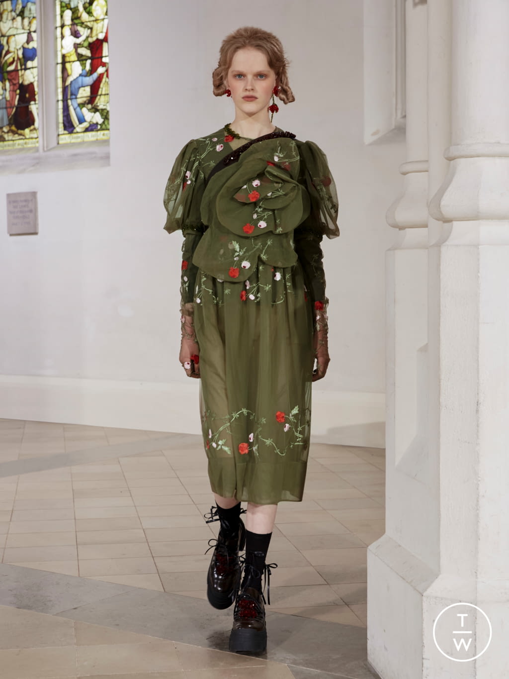 Fashion Week London Fall/Winter 2021 look 23 de la collection Simone Rocha womenswear