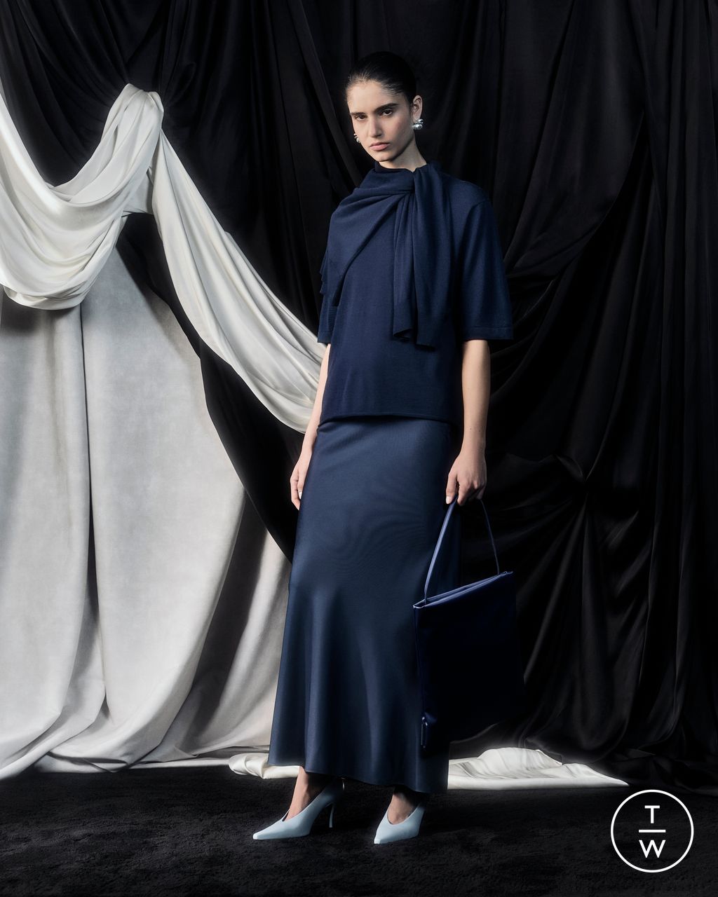 Fashion Week Paris Fall/Winter 2026 look 27 from the Loulou de Saison collection womenswear