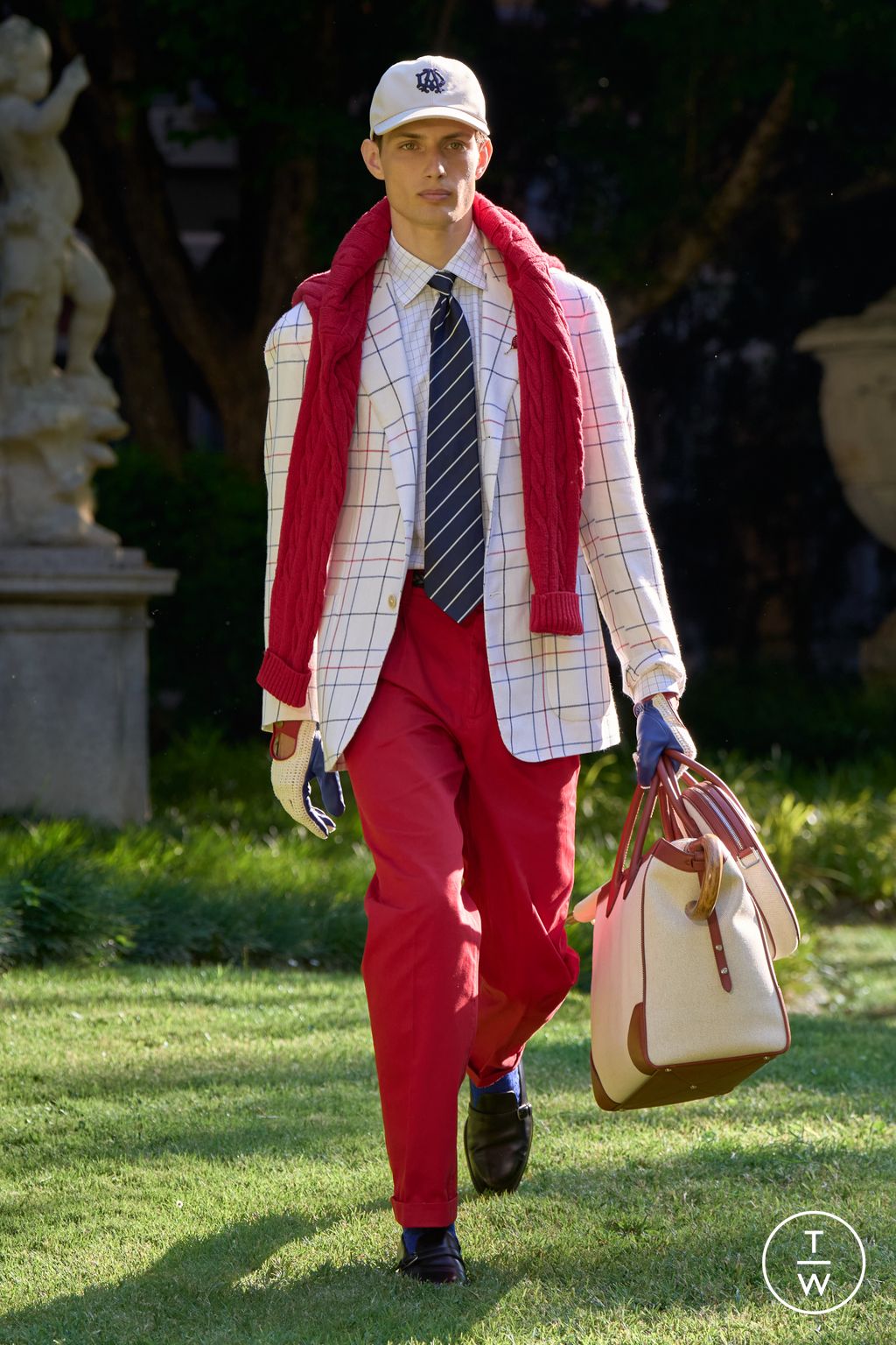 Fashion Week Milan Spring/Summer 2026 look 23 from the Dunhill collection menswear