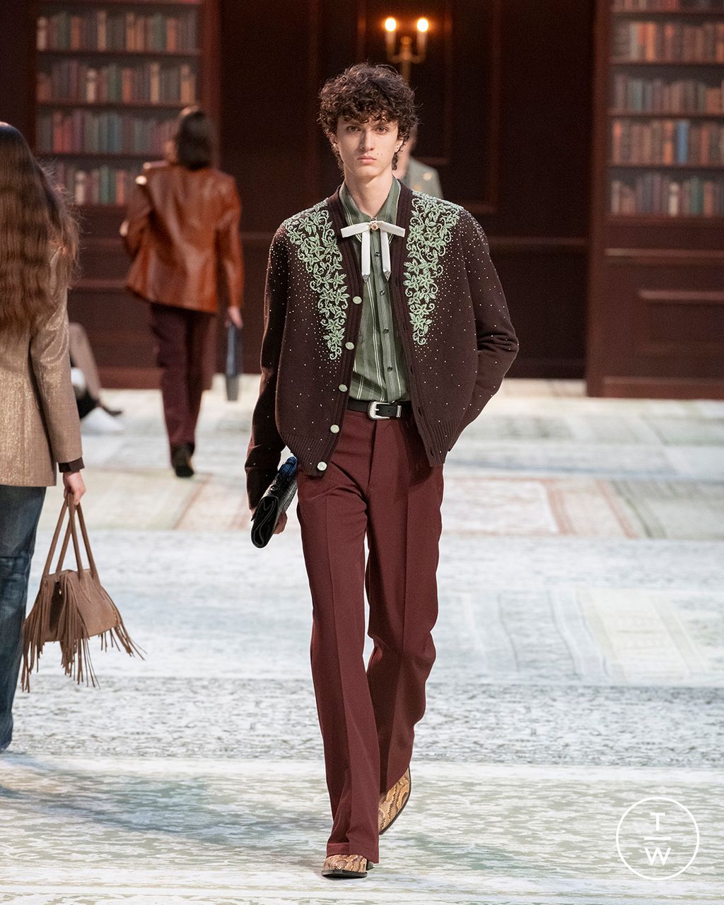Fashion Week Paris Fall/Winter 2026 look 23 from the Amiri collection menswear