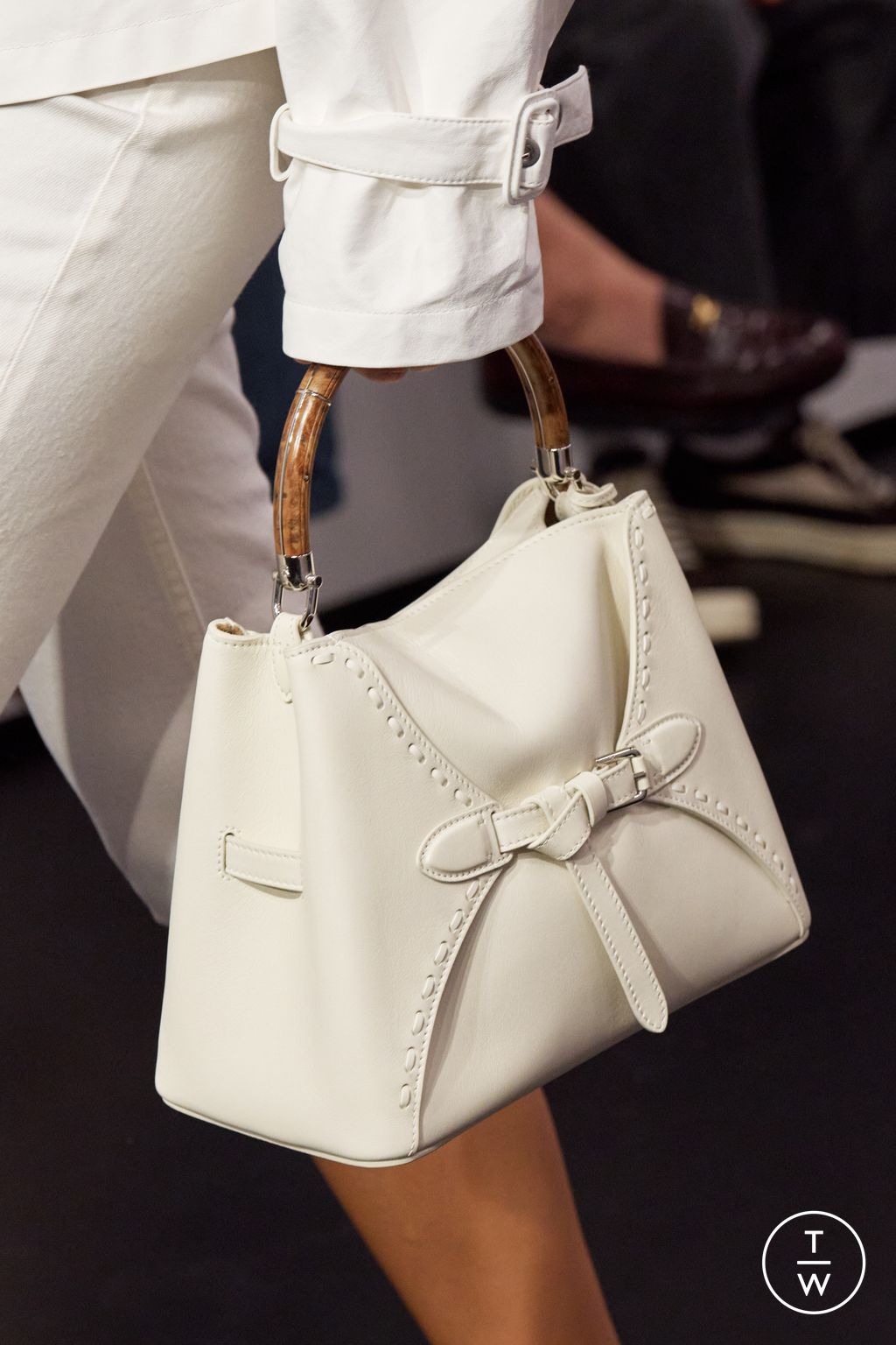 Fashion Week New York Spring/Summer 2026 look 24 de la collection Ralph Lauren womenswear accessories