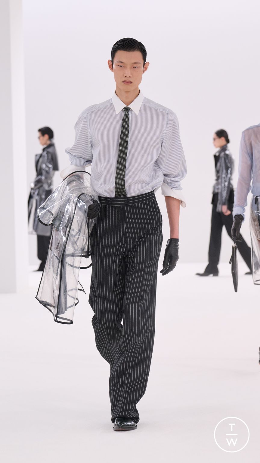 Fashion Week Paris Fall/Winter 2026 look 23 from the Tom Ford collection womenswear