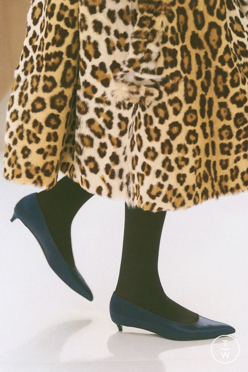 Fashion Week Paris Fall/Winter 2026 look 35 from the Celine collection womenswear accessories