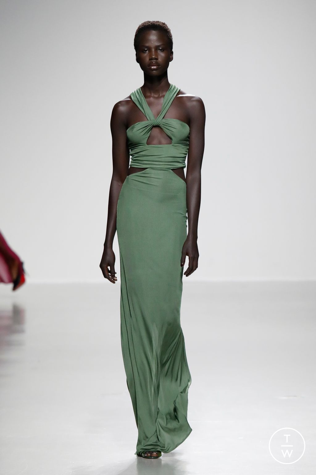 Fashion Week Paris Spring/Summer 2024 look 25 from the Atlein collection womenswear