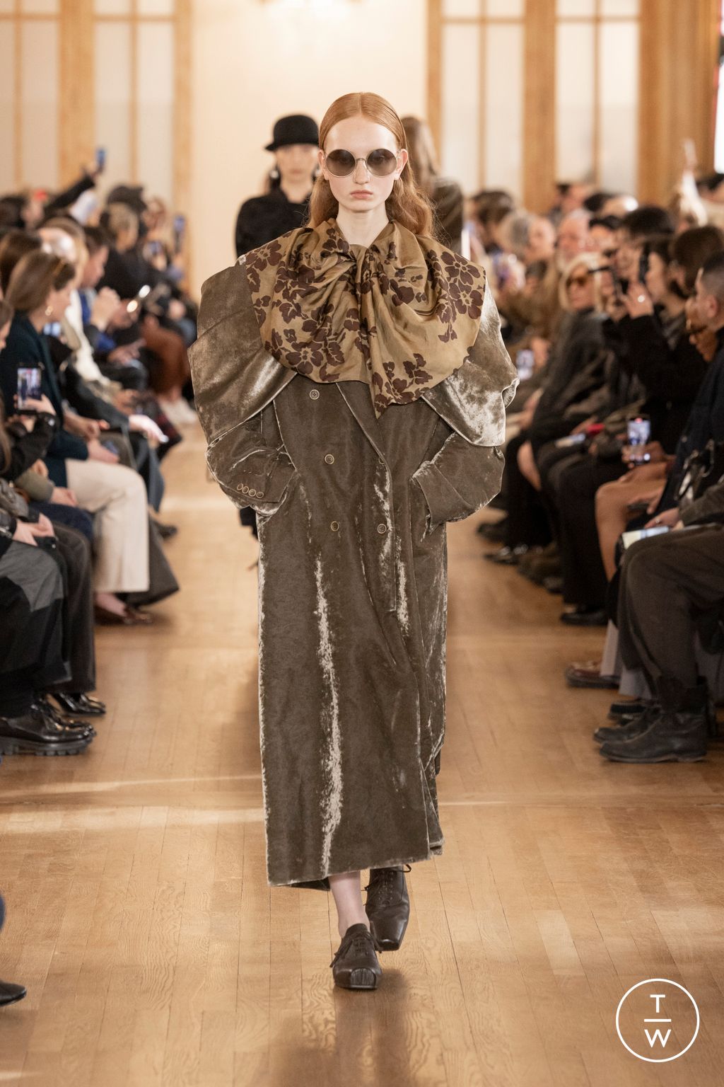 Fashion Week Paris Fall/Winter 2026 look 25 from the Uma Wang collection 女装