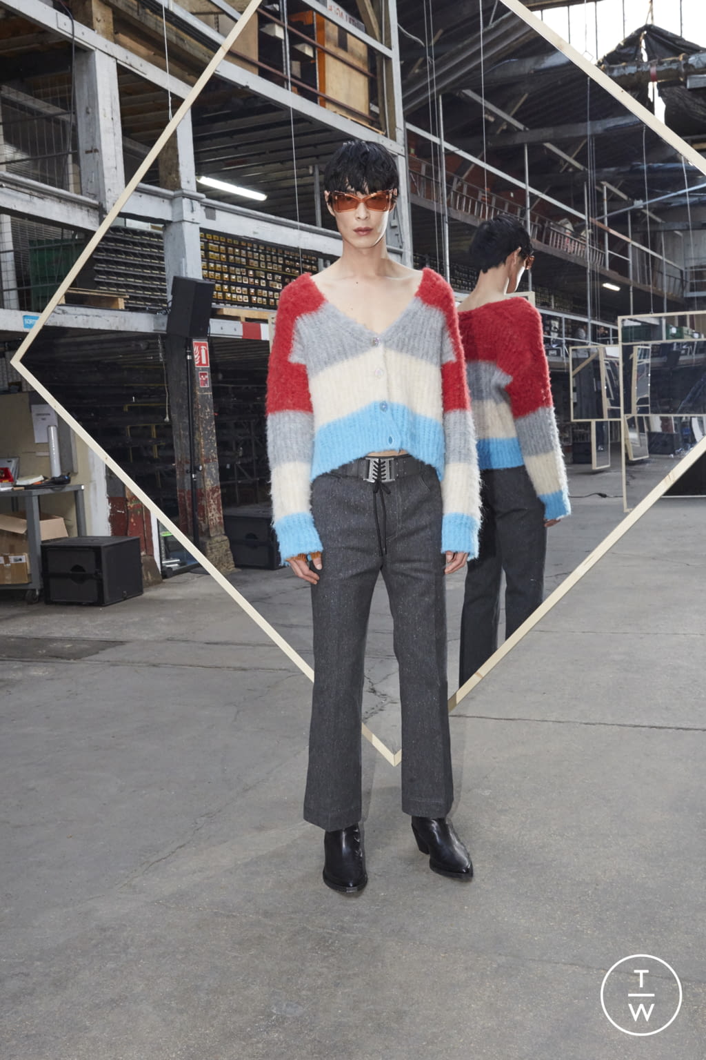 Fashion Week Paris Fall/Winter 2020 look 25 de la collection Maison Kitsuné menswear