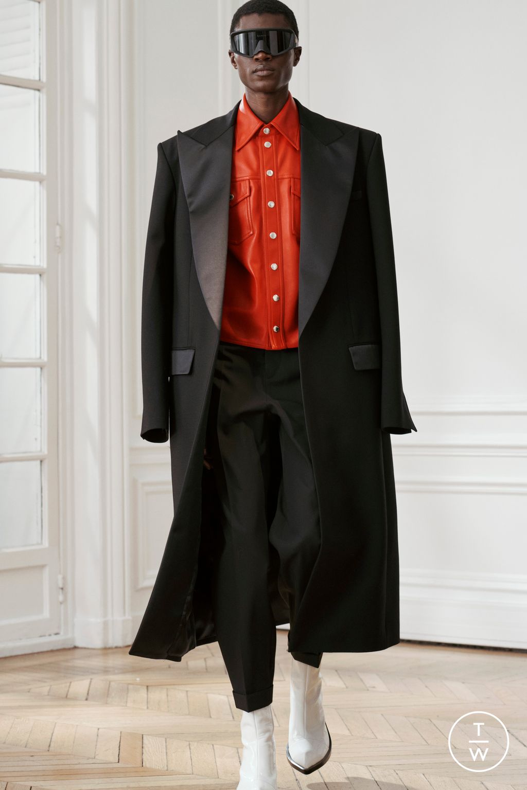 Fashion Week Paris Pre-Fall 2024 look 25 de la collection Balmain menswear