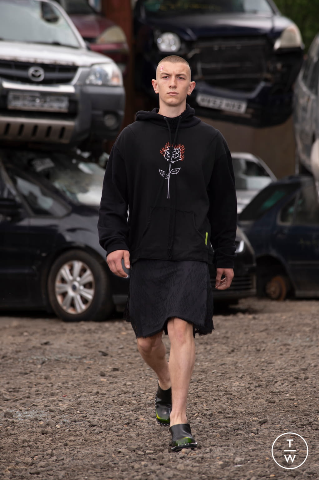 Fashion Week London Spring/Summer 2022 look 26 from the Jordanluca collection menswear