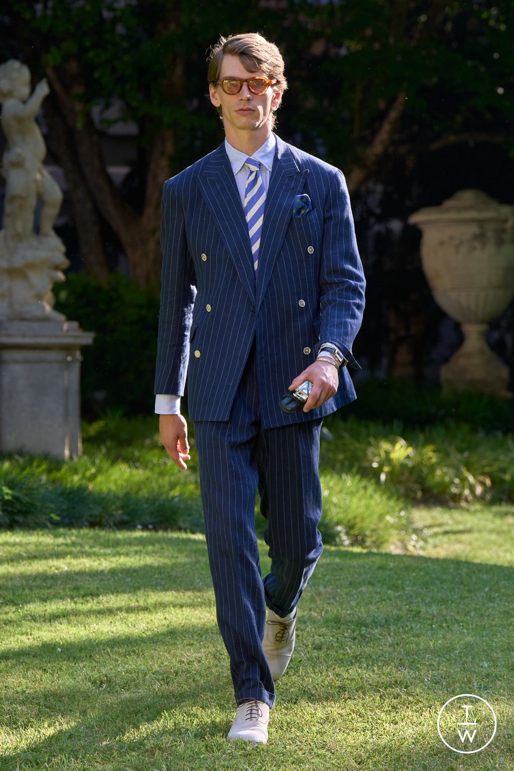 Fashion Week Milan Spring/Summer 2026 look 26 de la collection Dunhill menswear