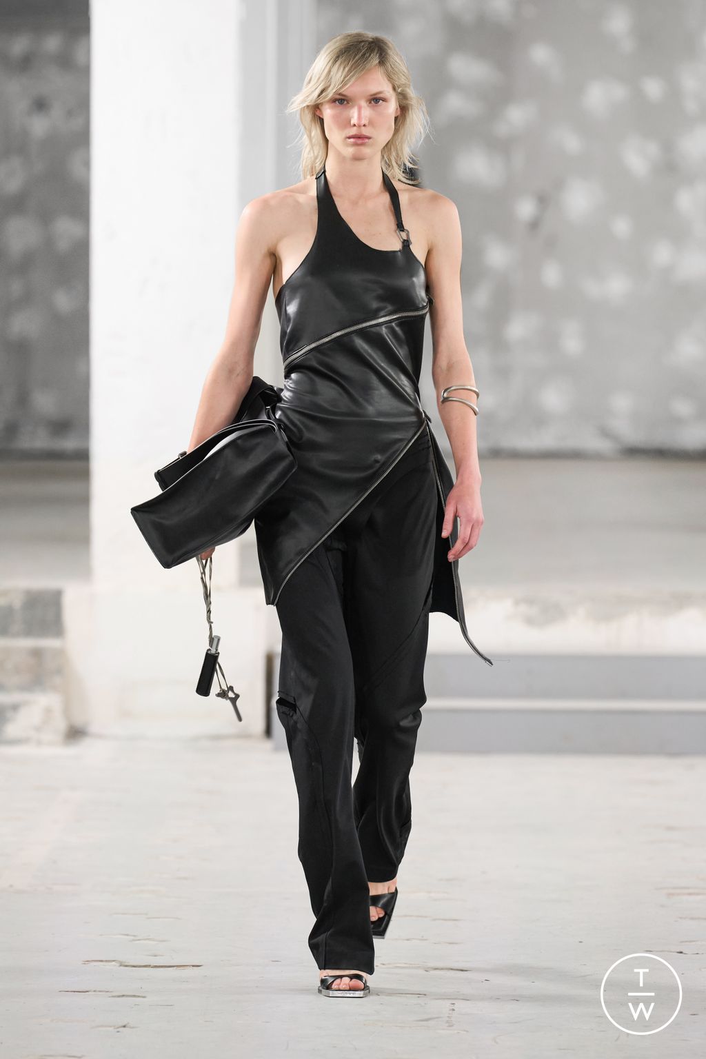 Fashion Week Paris Spring/Summer 2023 look 26 from the Heliot Emil collection womenswear