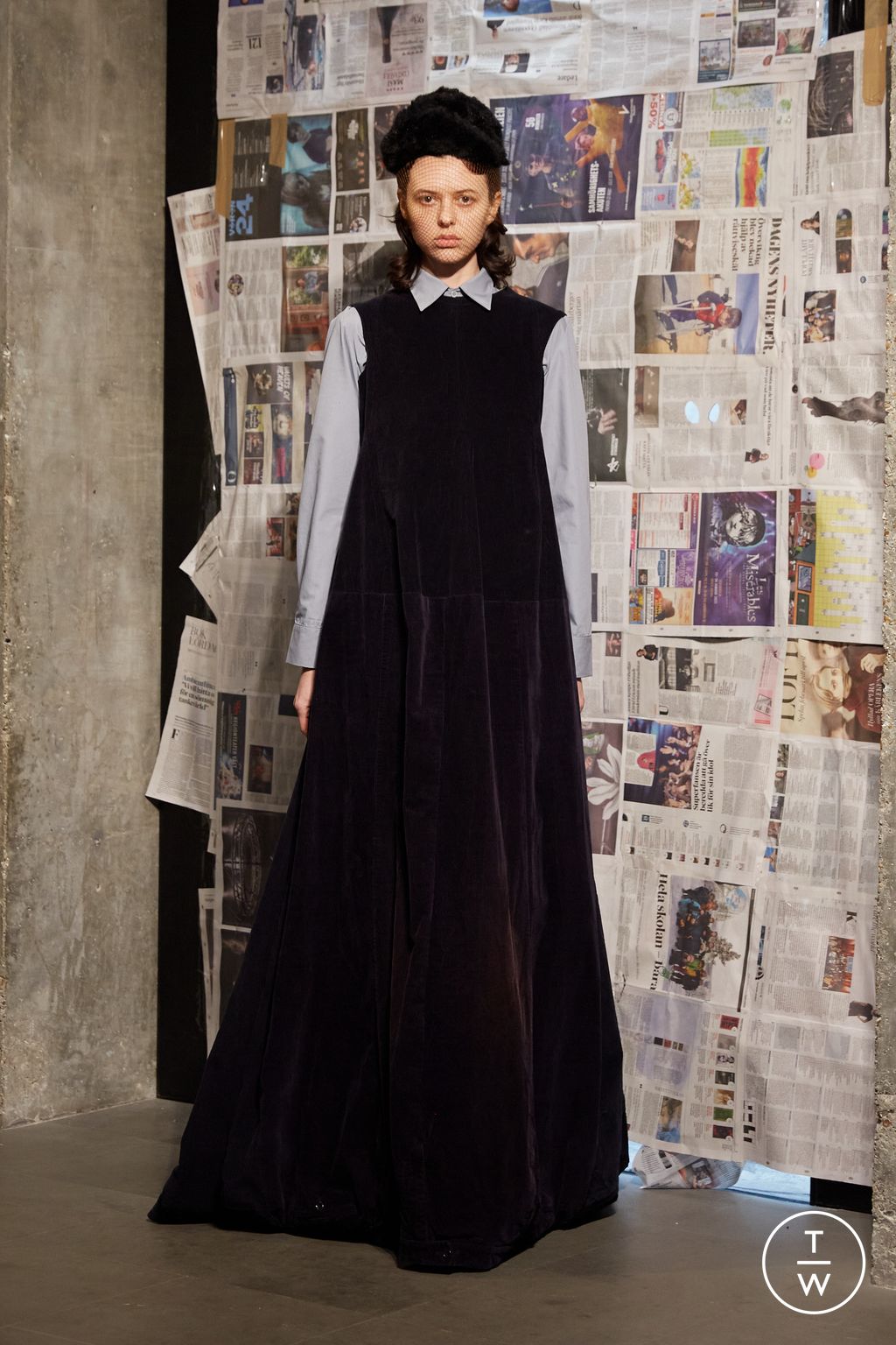 Fashion Week Paris Fall/Winter 2024 look 26 de la collection Hodakova womenswear