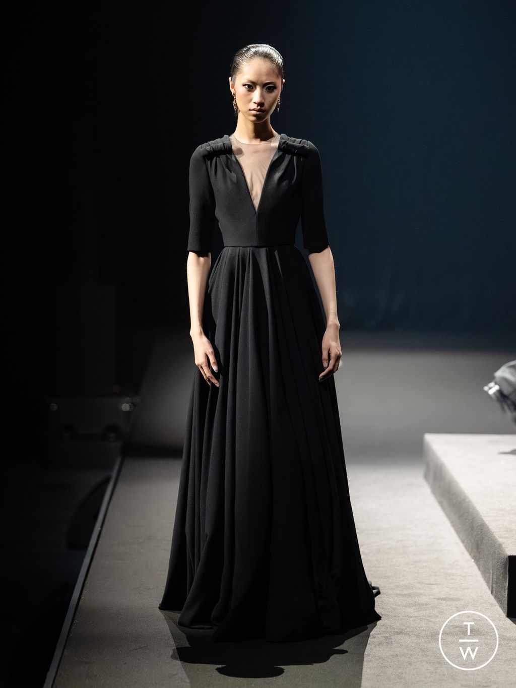 Fashion Week Paris Spring/Summer 2026 look 26 from the Viktor & Rolf collection couture