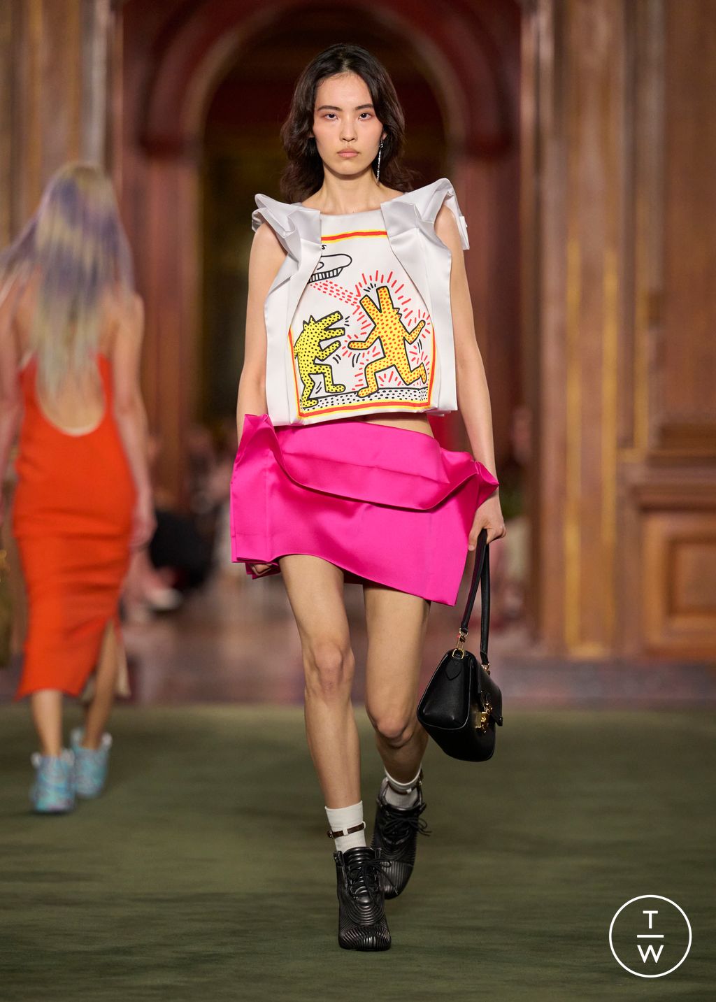 Fashion Week Paris Resort 2027 look 27 from the Louis Vuitton collection 女装