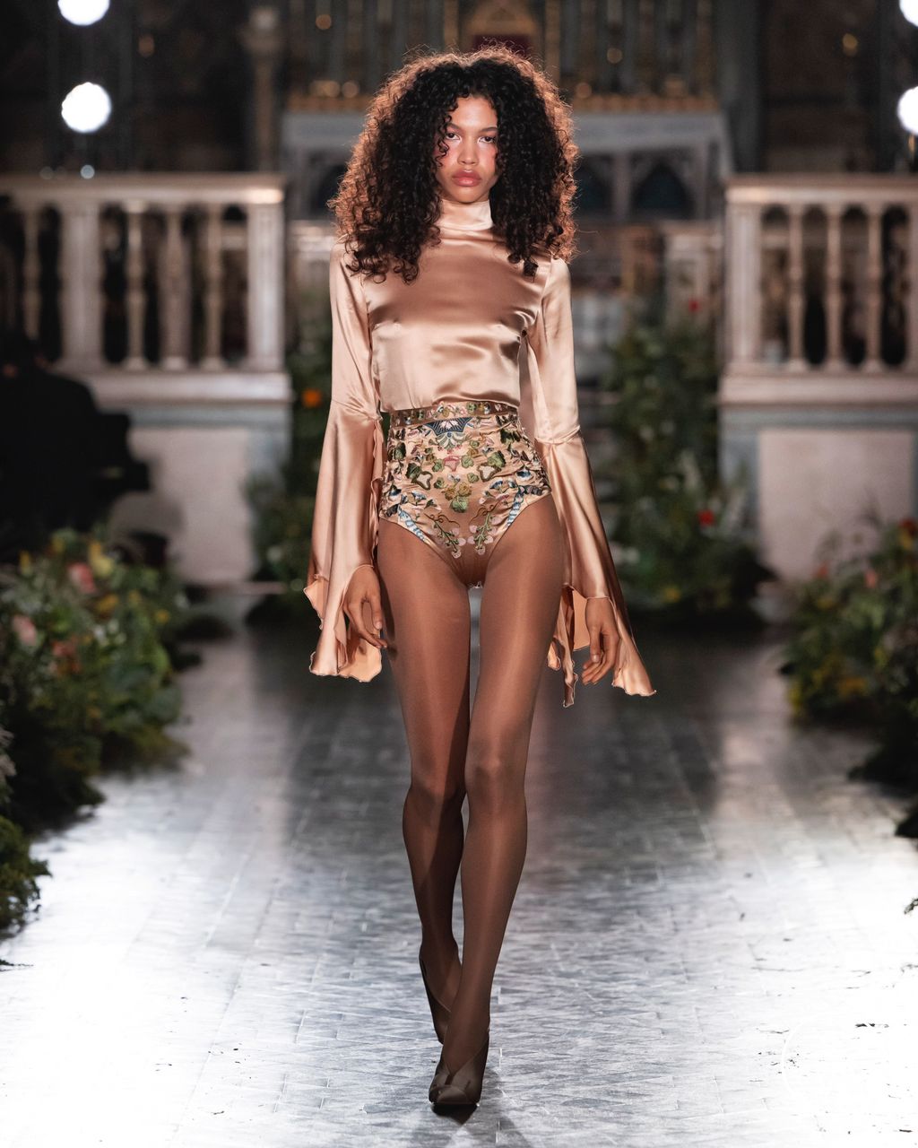 Fashion Week London Fall/Winter 2024 look 27 from the Annie's Ibiza collection 女装