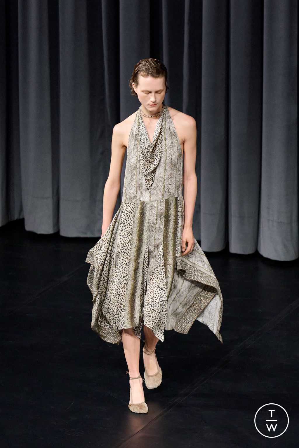 Fashion Week Paris Fall/Winter 2026 look 27 from the Lemaire collection menswear