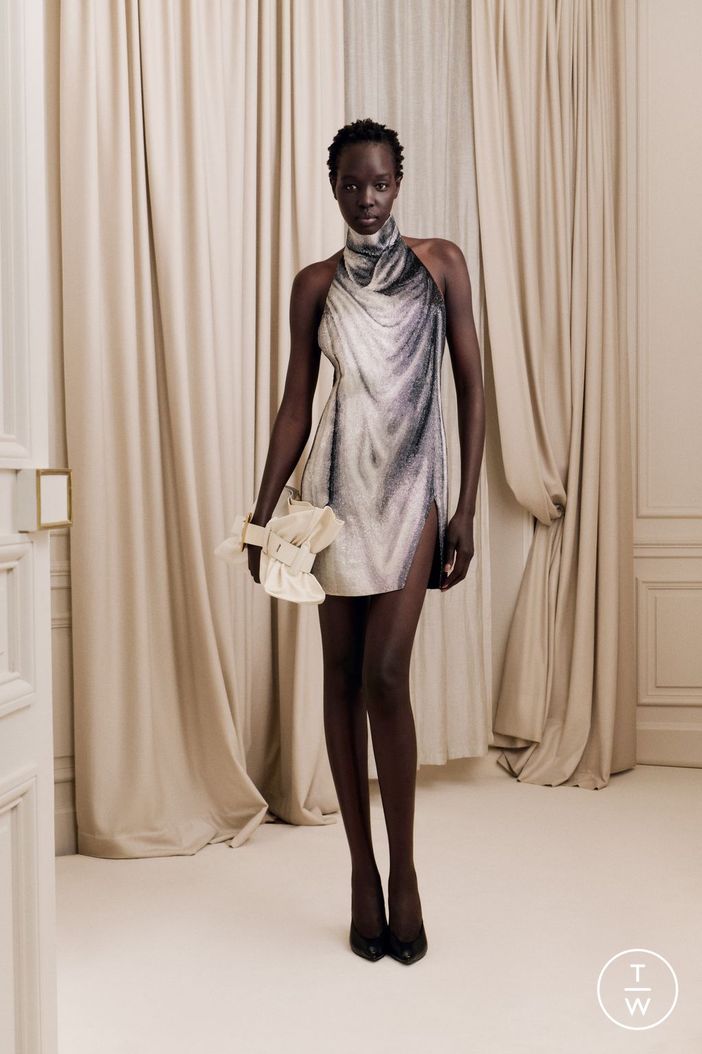 Fashion Week Paris Pre-Fall 2025 look 23 from the Balmain collection 女装