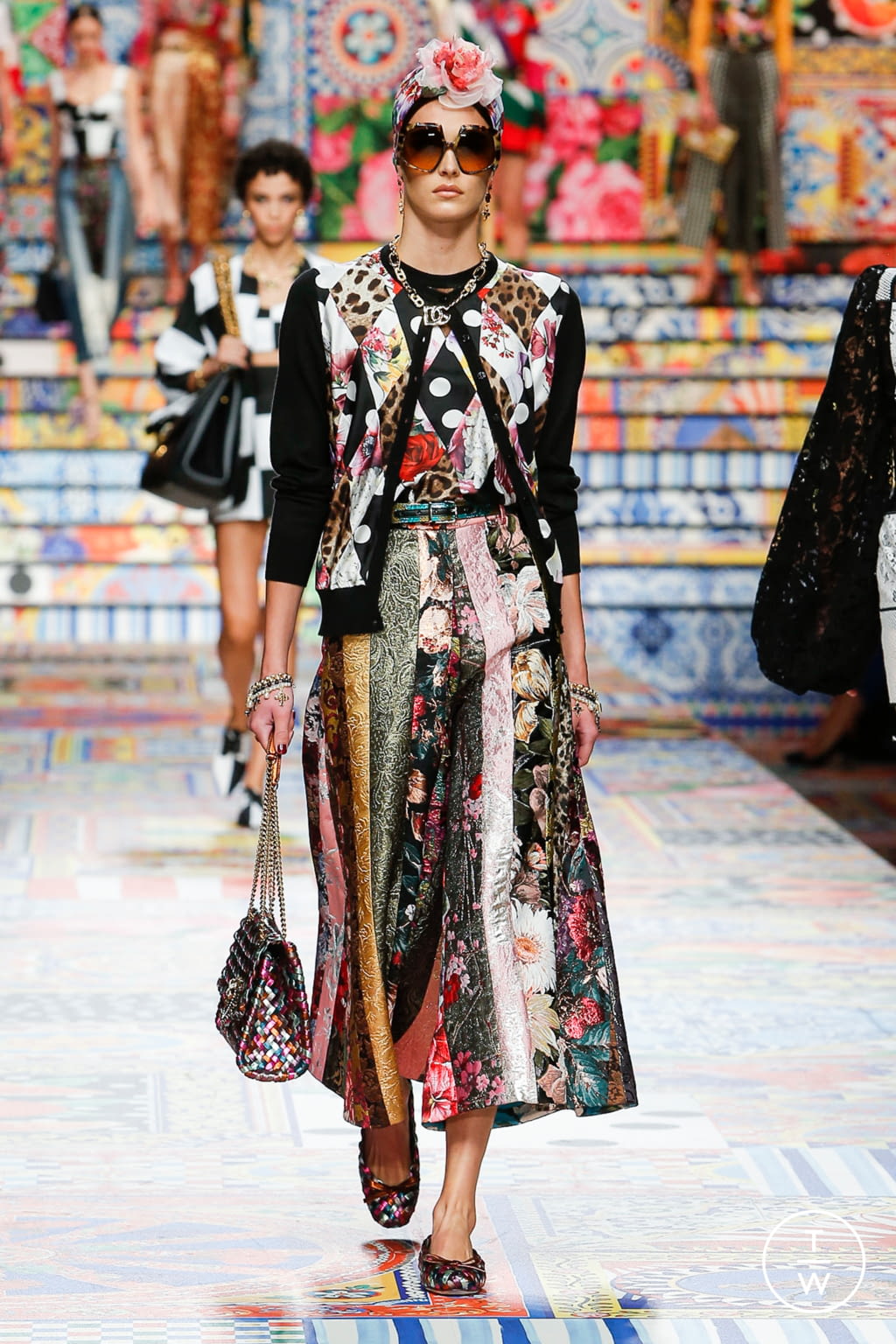 Fashion Week Milan Spring/Summer 2021 look 28 from the Dolce & Gabbana collection womenswear