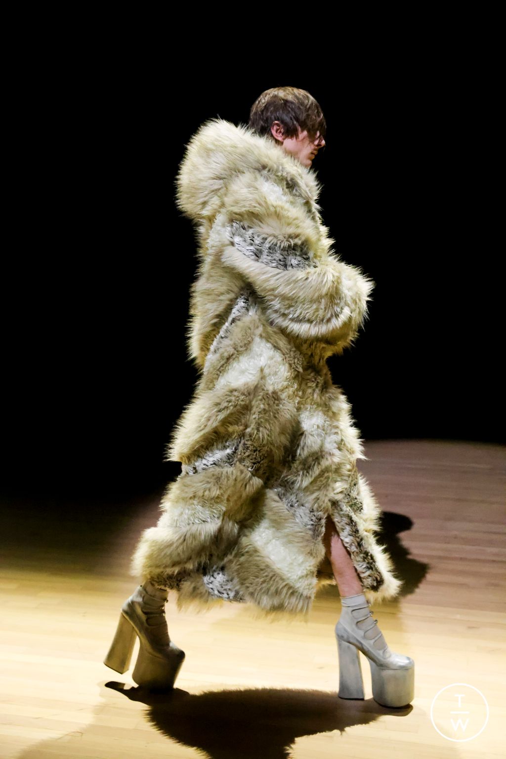 Fashion Week New York Spring/Summer 2023 look 28 de la collection Marc Jacobs womenswear