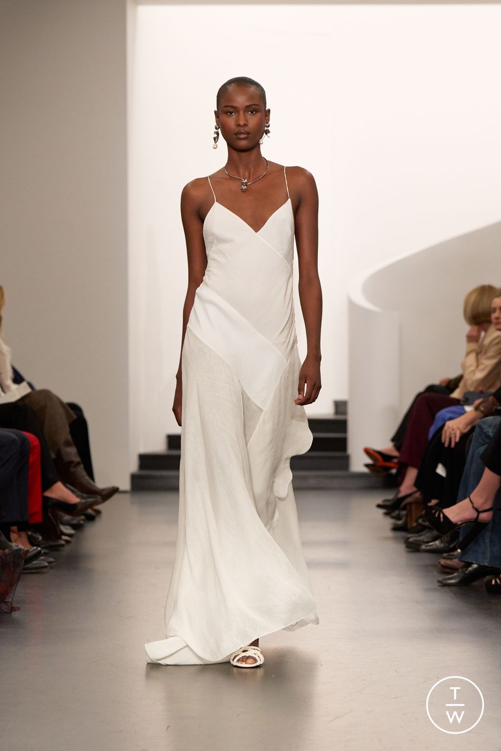 Fashion Week New York Spring/Summer 2026 look 28 from the Ralph Lauren collection womenswear