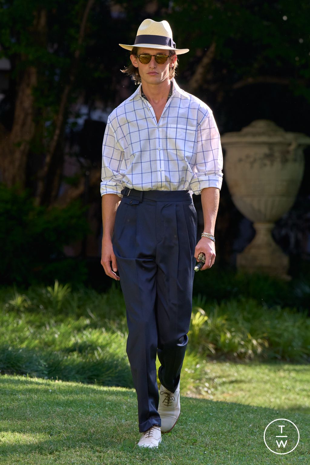 Fashion Week Milan Spring/Summer 2026 look 28 from the Dunhill collection menswear