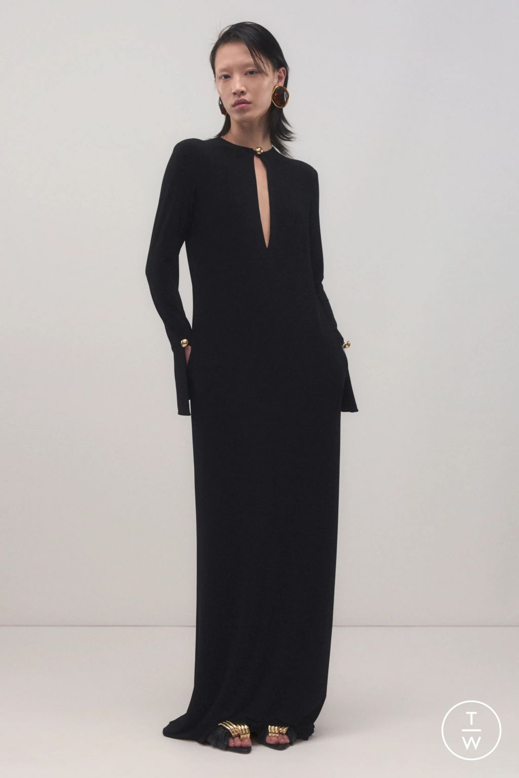 Fashion Week New York Pre-Fall 2025 look 28 from the Brandon Maxwell collection womenswear
