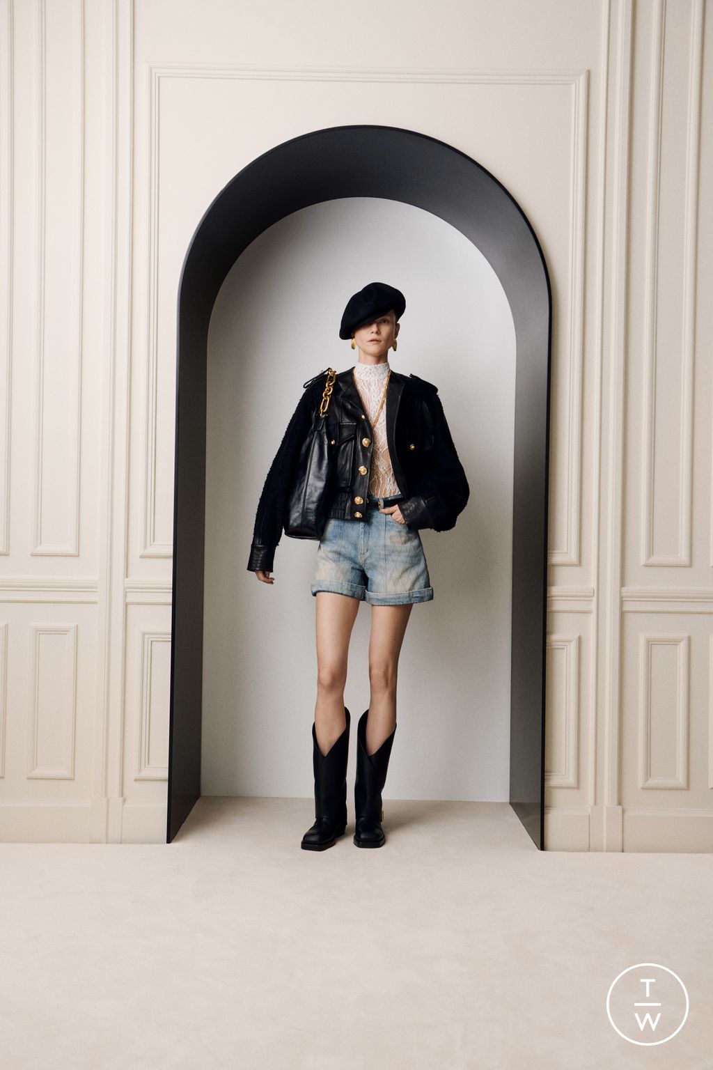 Fashion Week Paris Pre-Fall 2025 look 24 de la collection Balmain womenswear