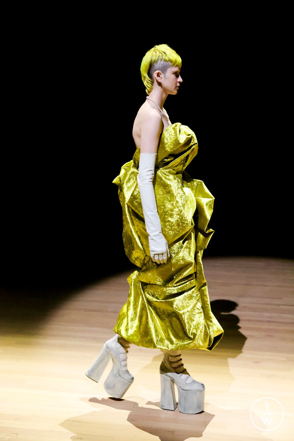 Fashion Week New York Spring/Summer 2023 look 29 de la collection Marc Jacobs womenswear