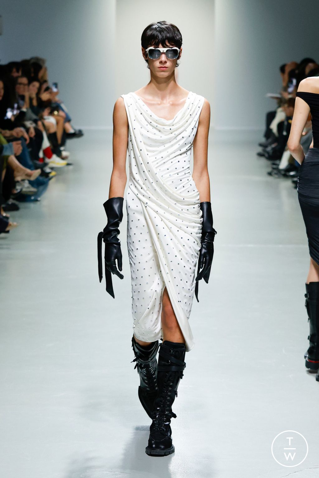 Fashion Week Paris Spring/Summer 2025 look 29 from the Atlein collection womenswear