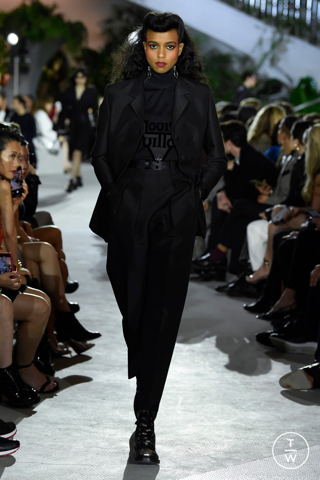 Fashion Week Paris Resort 2020 look 29 de la collection Louis Vuitton womenswear