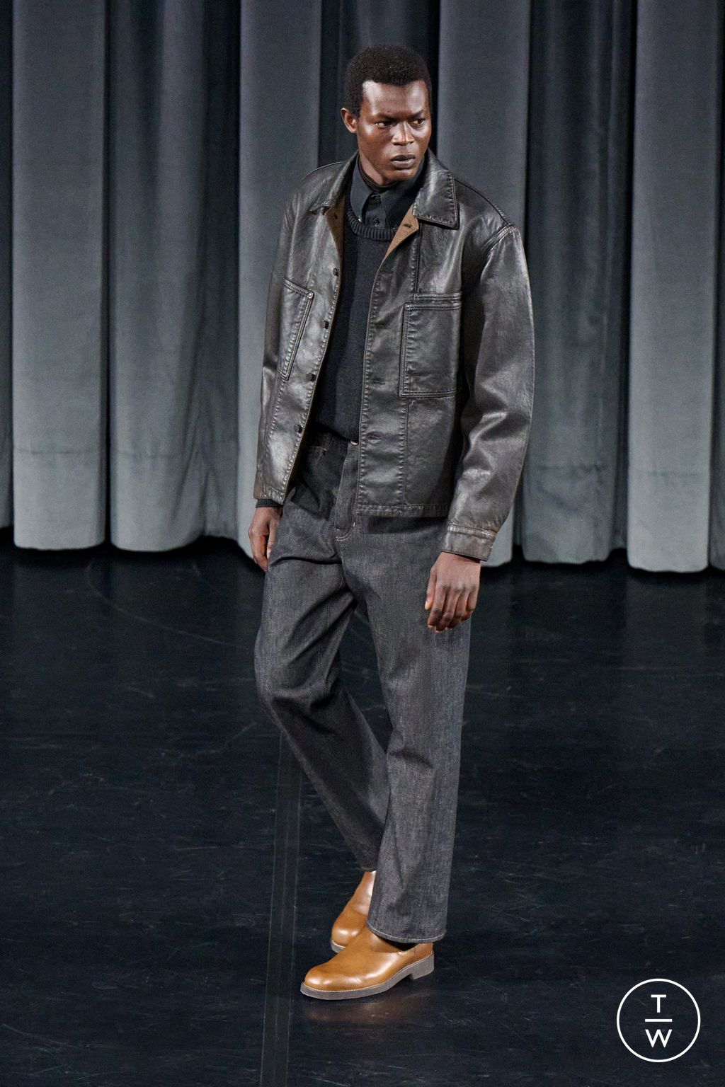 Fashion Week Paris Fall/Winter 2026 look 29 from the Lemaire collection menswear