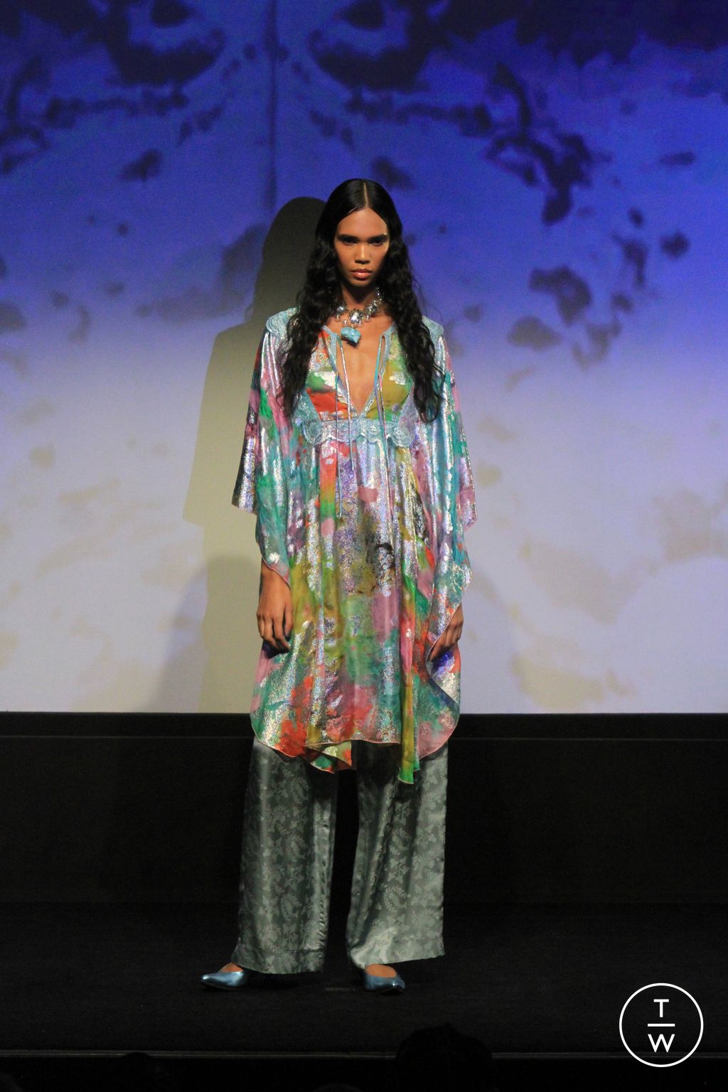Fashion Week New York Spring/Summer 2024 look 29 from the Anna Sui collection 女装