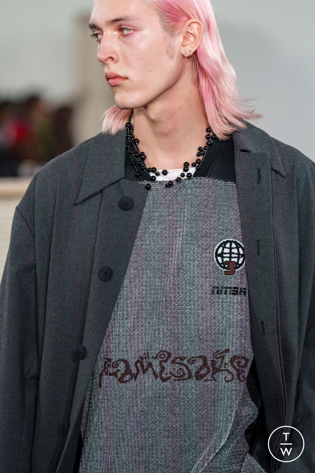 Fashion Week Paris Fall/Winter 2024 look 13 de la collection Namesake menswear accessories