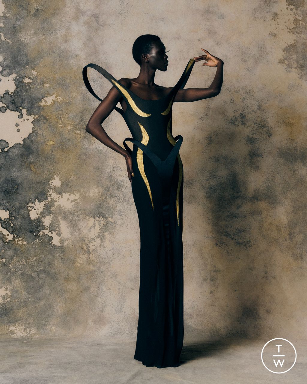 Fashion Week London Fall/Winter 2025 look 2 from the Harris Reed collection womenswear