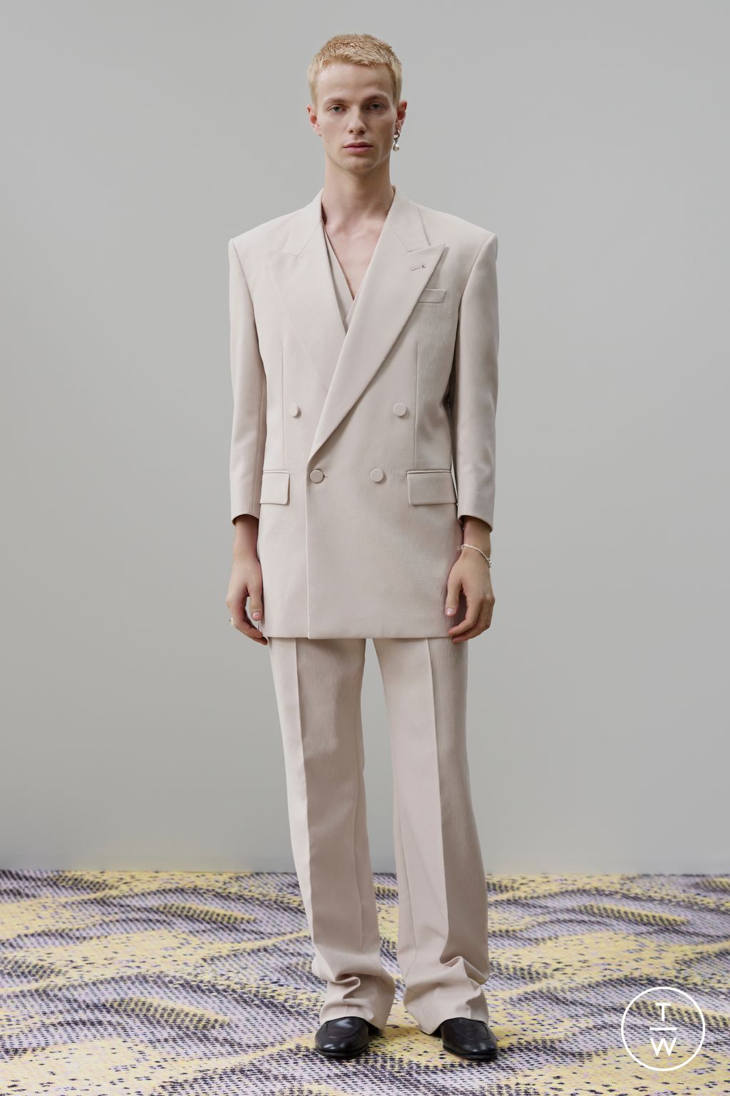Fashion Week Milan Spring/Summer 2024 look 4 from the Gucci collection 男装