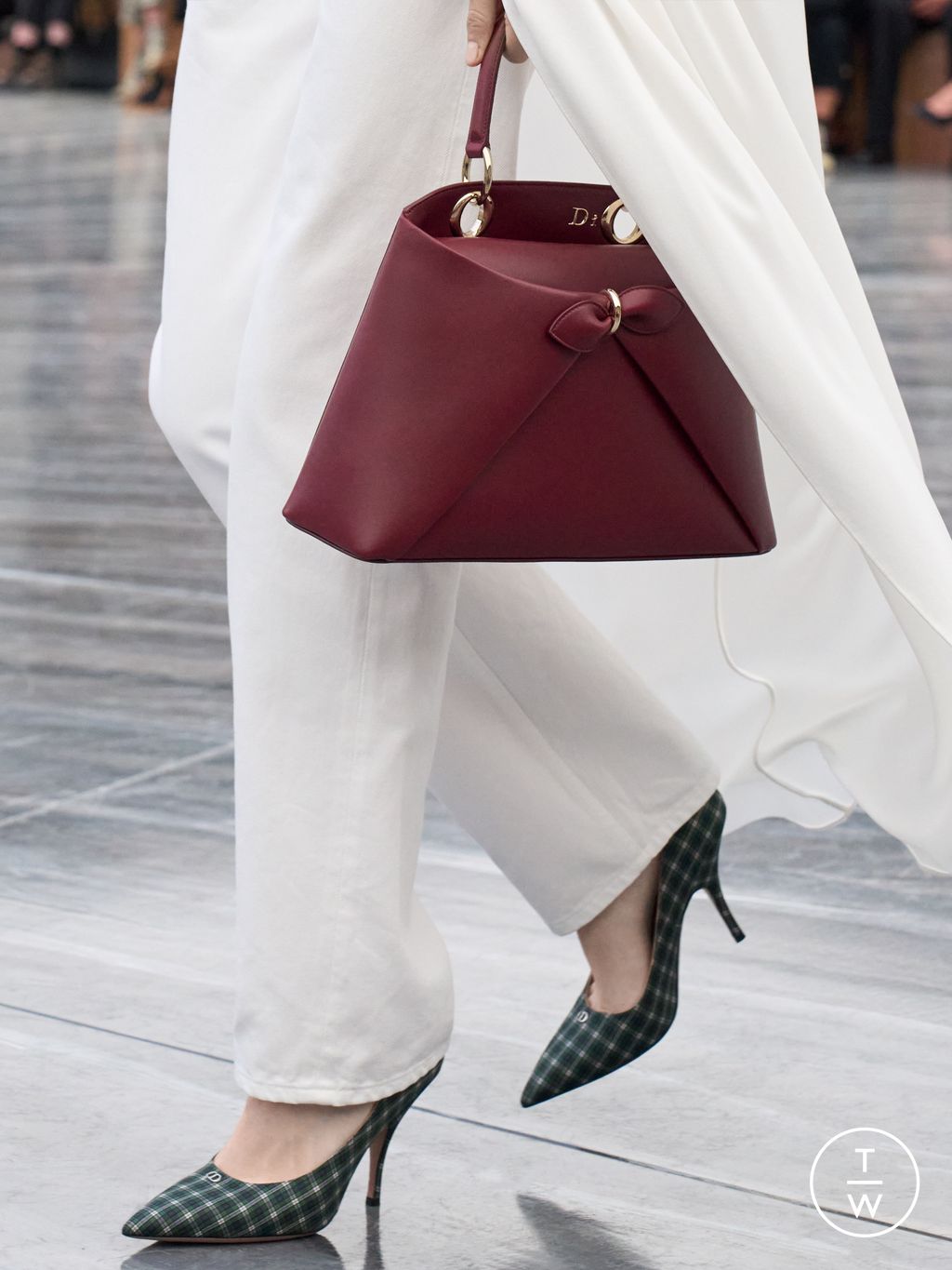 Fashion Week Paris Spring/Summer 2026 look 30 from the Dior collection womenswear accessories