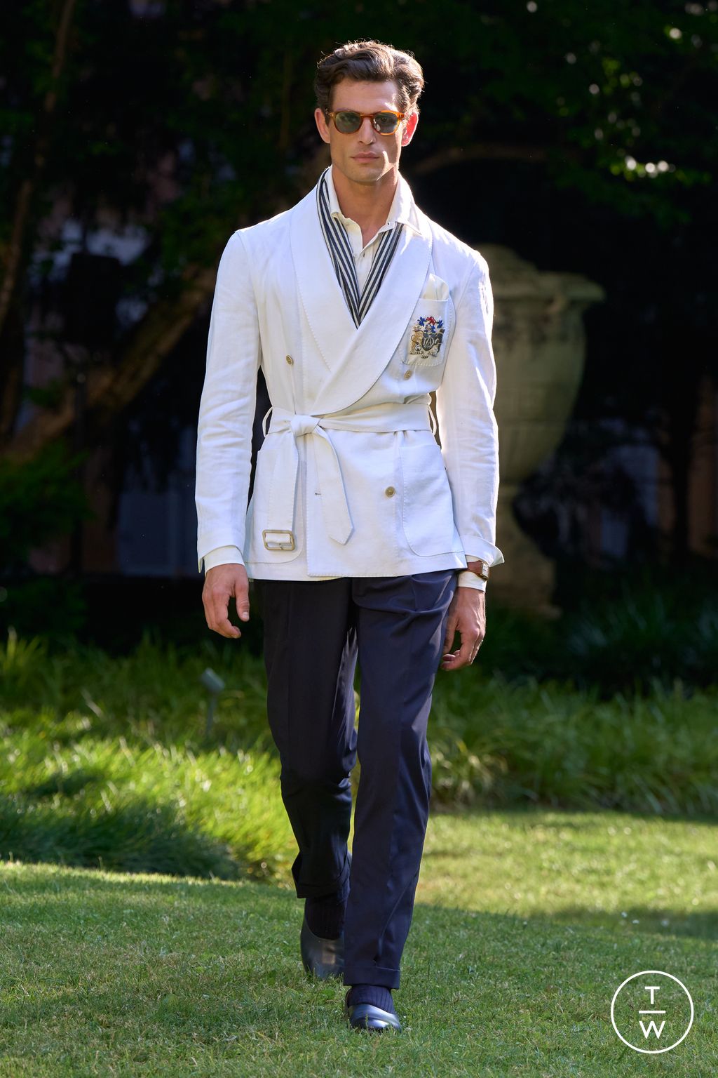 Fashion Week Milan Spring/Summer 2026 look 30 from the Dunhill collection menswear
