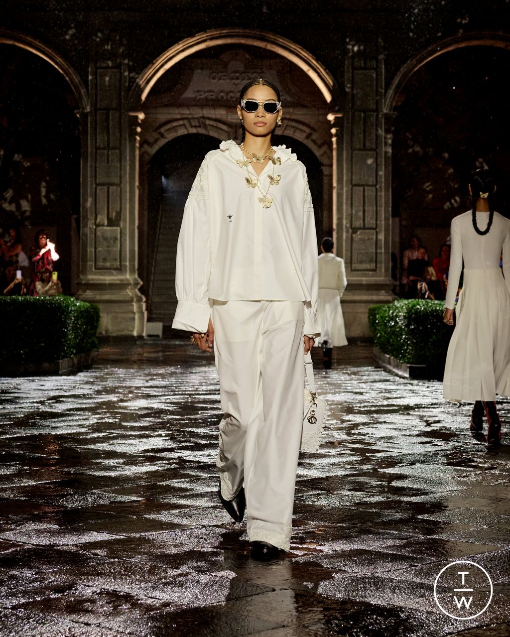 Fashion Week Paris Resort 2024 look 30 de la collection Christian Dior womenswear