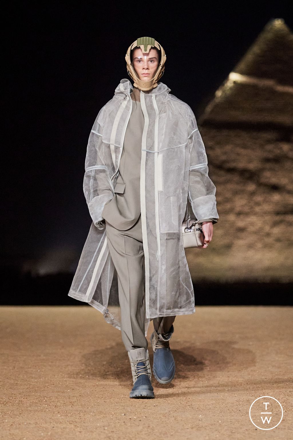 Fashion Week Paris Pre-Fall 2023 look 30 from the Dior Men collection 男装