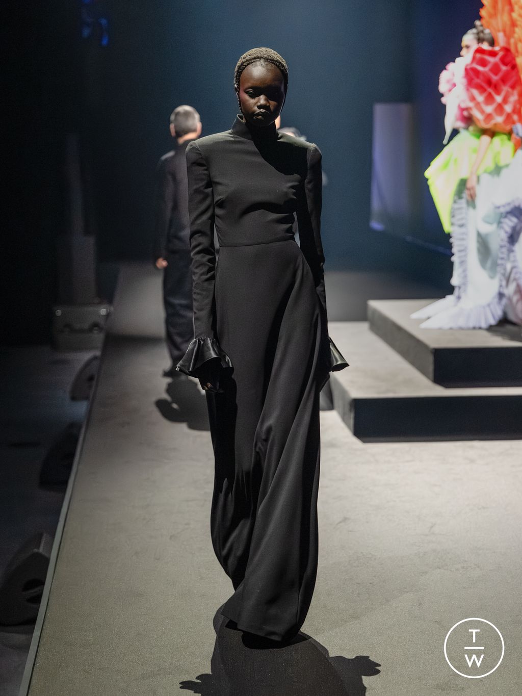 Fashion Week Paris Spring/Summer 2026 look 30 from the Viktor & Rolf collection couture