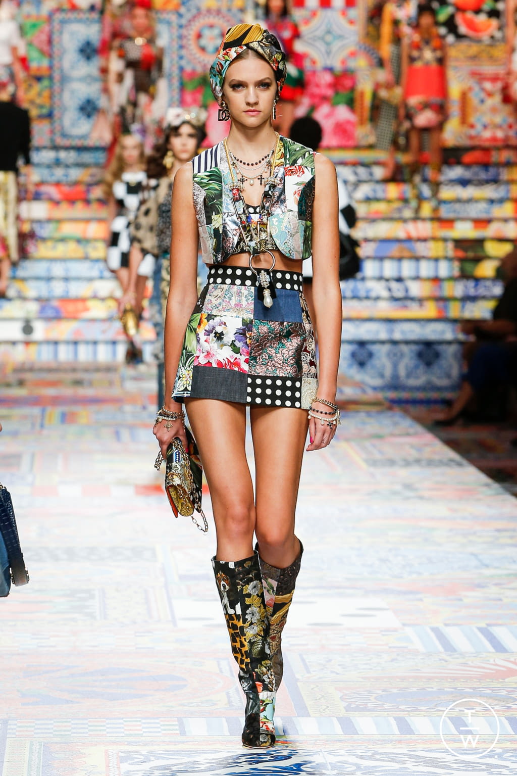 Fashion Week Milan Spring/Summer 2021 look 31 from the Dolce & Gabbana collection womenswear
